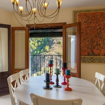 פריחיליאנה Quiet House In Village Center With Mountains Views מראה חיצוני תמונה