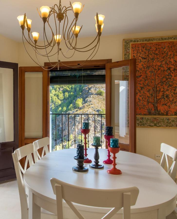 פריחיליאנה Quiet House In Village Center With Mountains Views מראה חיצוני תמונה