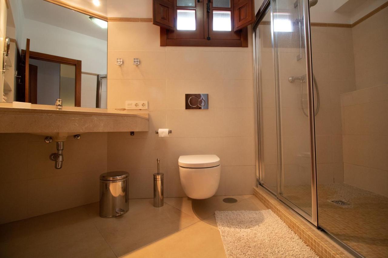 פריחיליאנה Quiet House In Village Center With Mountains Views מראה חיצוני תמונה