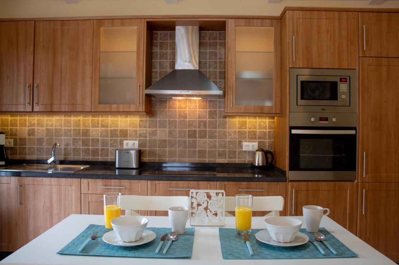 פריחיליאנה Quiet House In Village Center With Mountains Views מראה חיצוני תמונה